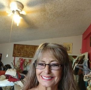 Meet your Posher, Vicky